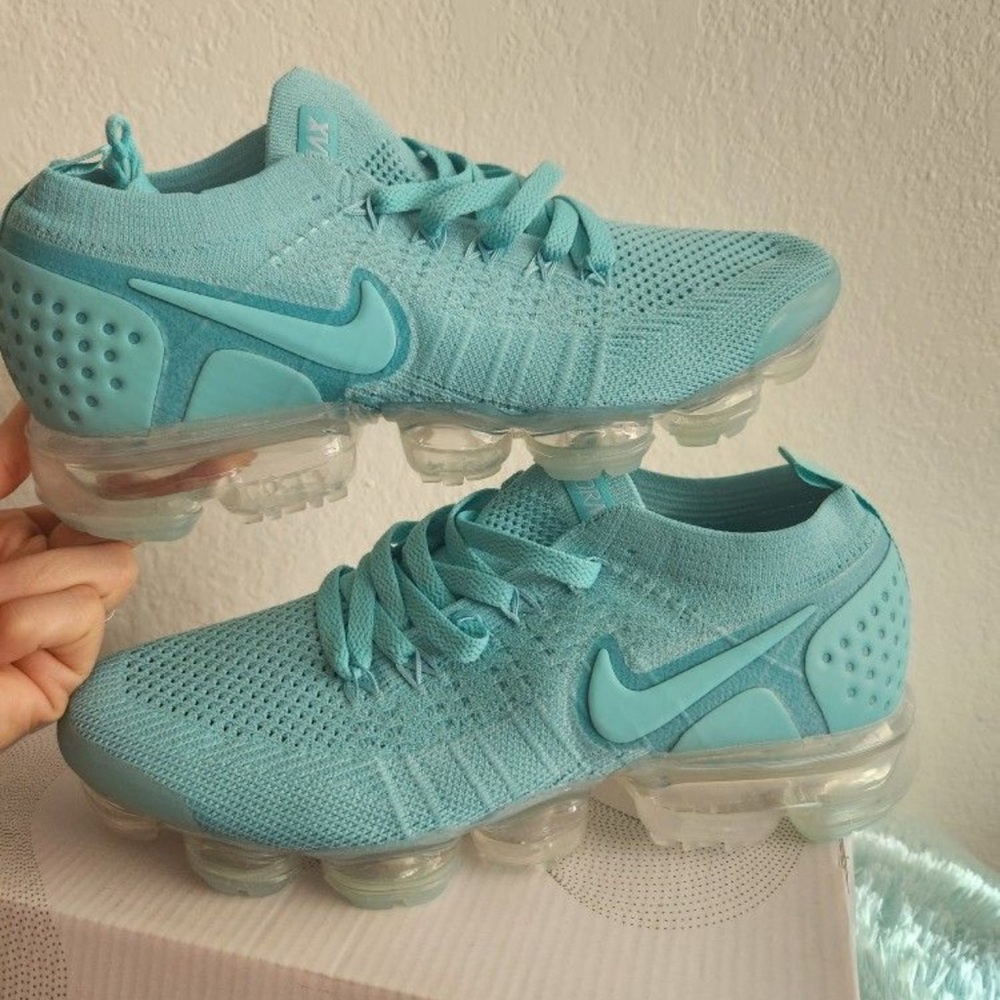 Nike Women's Teal VaporMax Sneakers - Men’s Size 8/Women’a size 9.5 - Like New